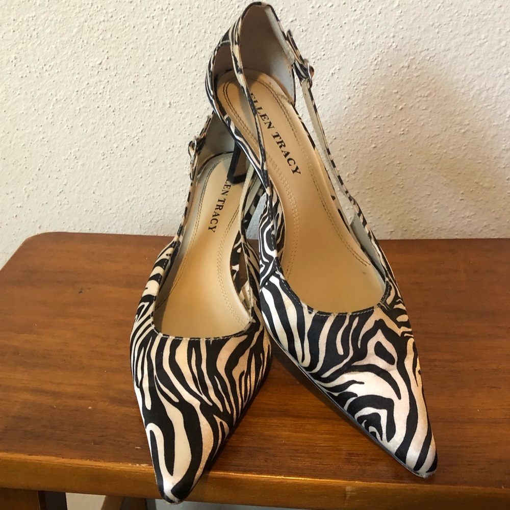Ellen Tracy Zebra Pumps